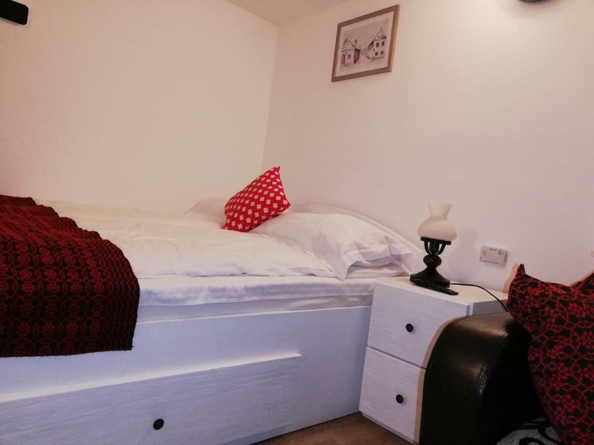 Republicii Rustic Apartament In Brasov City Center Eksteriør bilde
